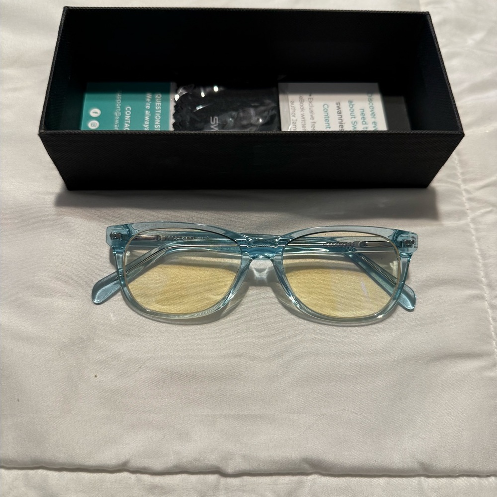 Swanwick blue light glasses